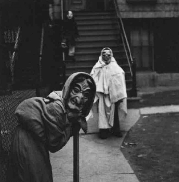 creepy vintage halloween costumes - atchuup (14)