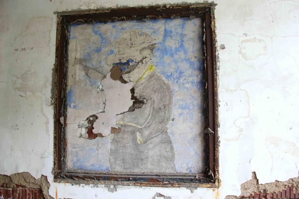 north brother  island artworks done by heroin addicts (2)