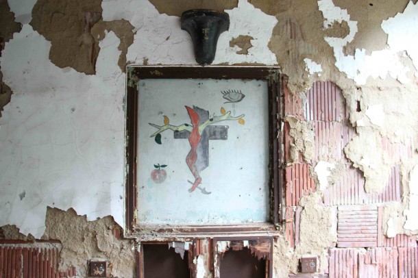 north brother  island artworks done by heroin addicts (3)