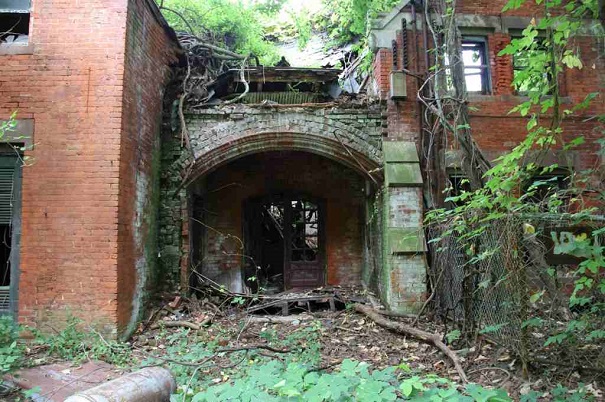 north brother island hospital complex (1)