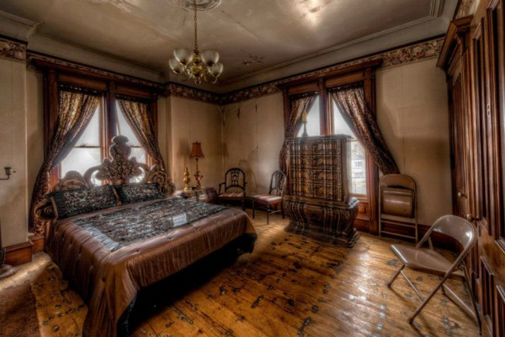 1875 haunted victorian mansion 7
