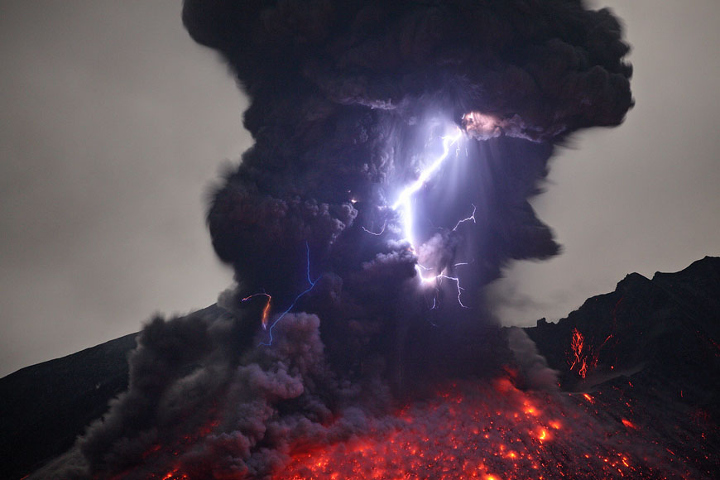 Lightning and thundering volcano