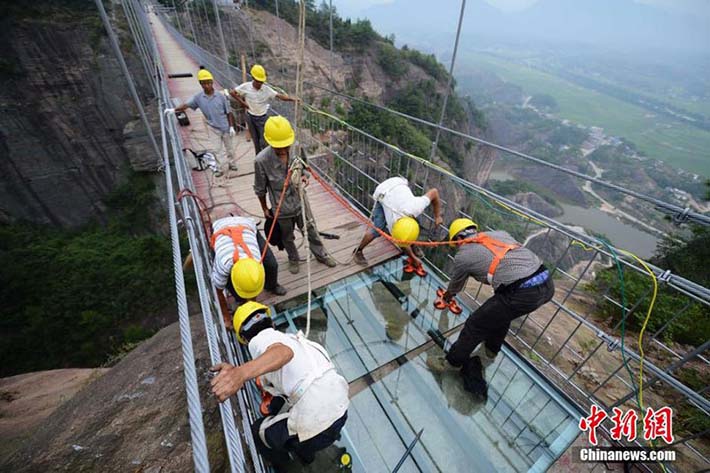 glass suspension bridge - china 7