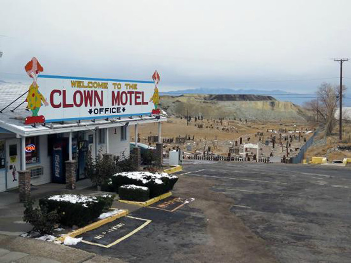 clown motel 6