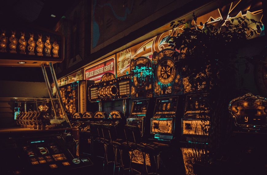 Exploring the Benefits and Pitfalls of Casino Promotions 